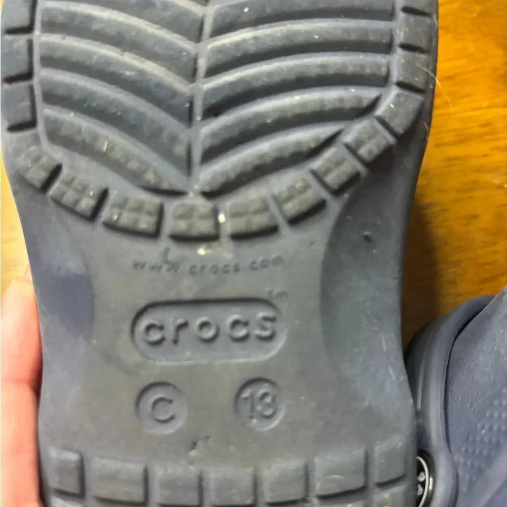 Navy Blue fuzzy crocs C13 - Picture 5 of 9